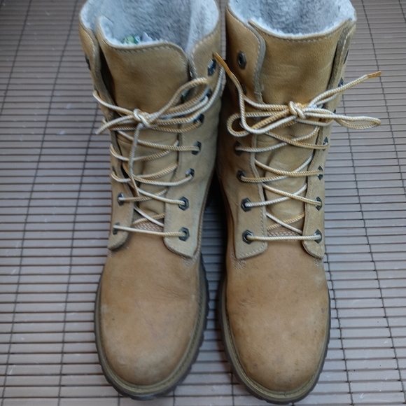 Timberland Women's Premium Auth Teddy Fleece Wheat Nubuck Boots 21689 Sz 10M. To - Picture 2 of 11